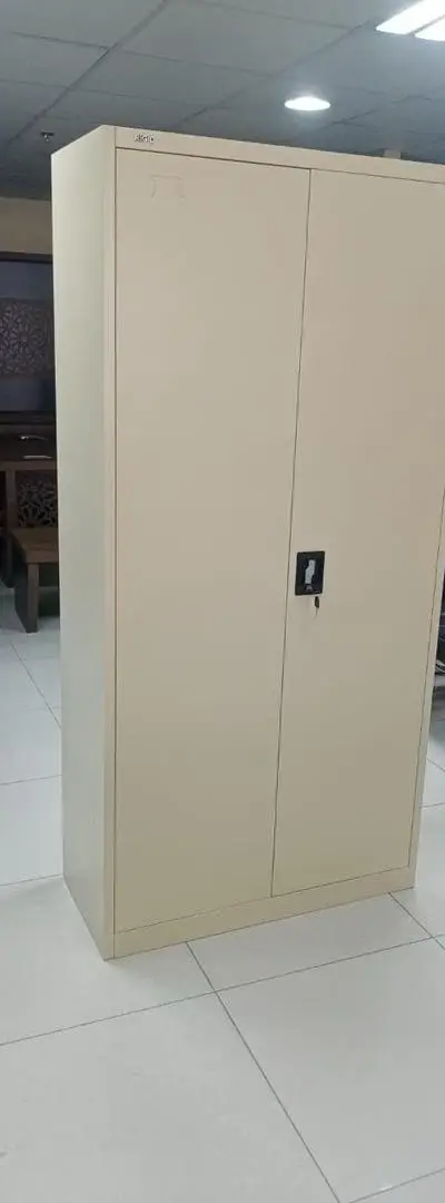 Armoire métallique professionnelle de rangement