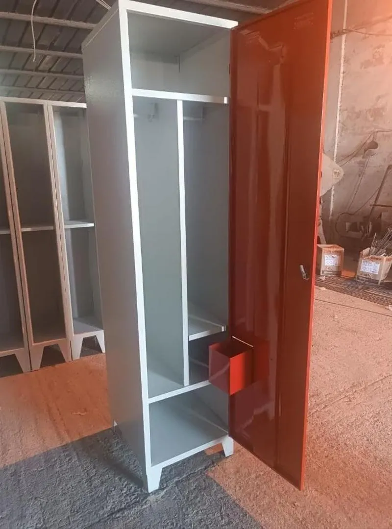 Vestiaire métallique