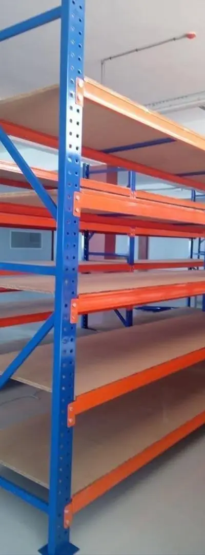 Étagères de stockage industrielles métalliques