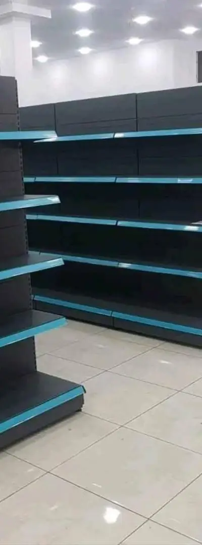 Étagères métalliques modernes pour l'équipement de supermarchés