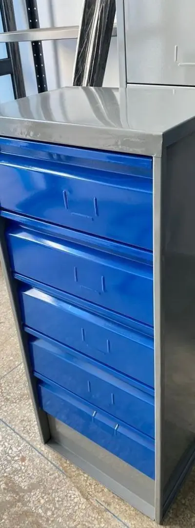 Armoire métallique pour administration