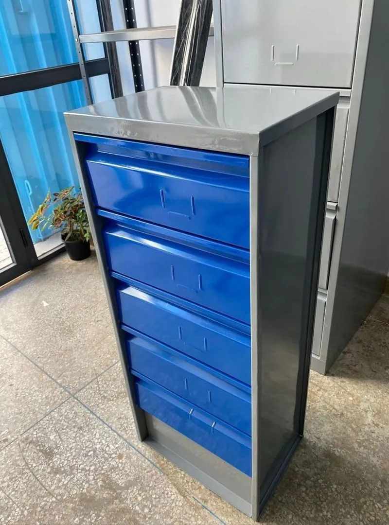 Armoire métallique pour administration