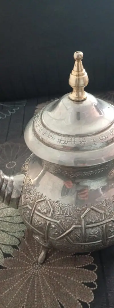 Vente d'une ancienne théière