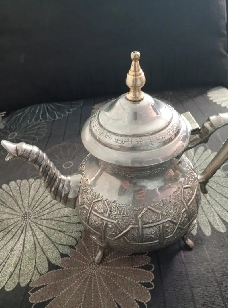 Vente d'une ancienne théière