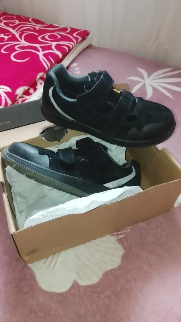 Chaussures de sécurité professionnelles noires avec embout en acier
