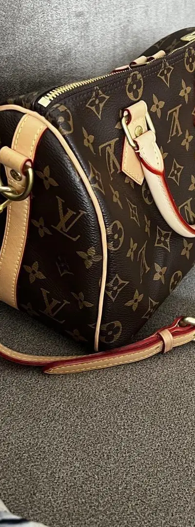 Sac Louis Vuitton authentique, porté une seule fois et toujours neuf