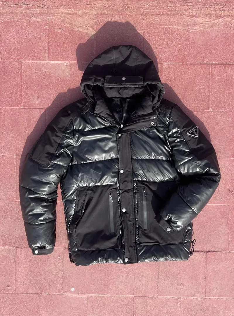 Doudoune Prada Milano Noir avec Capuche