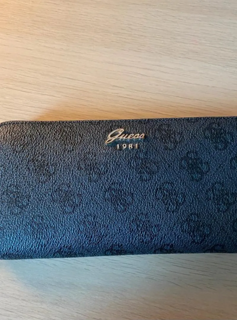 Porte monnaie Guess authentique