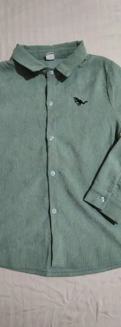 Vêtements d'occasion en bon état à vendre
