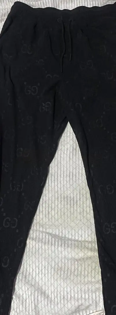 Pantalon noir Gucci.