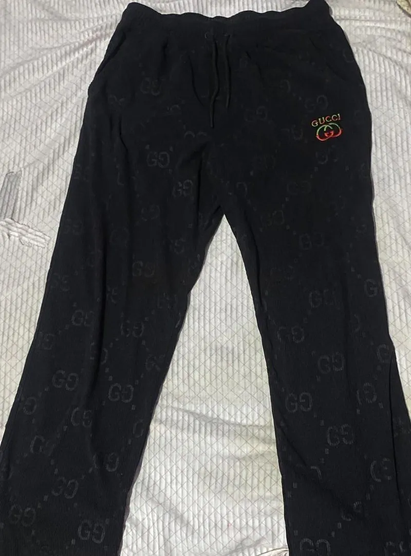 Pantalon noir Gucci.