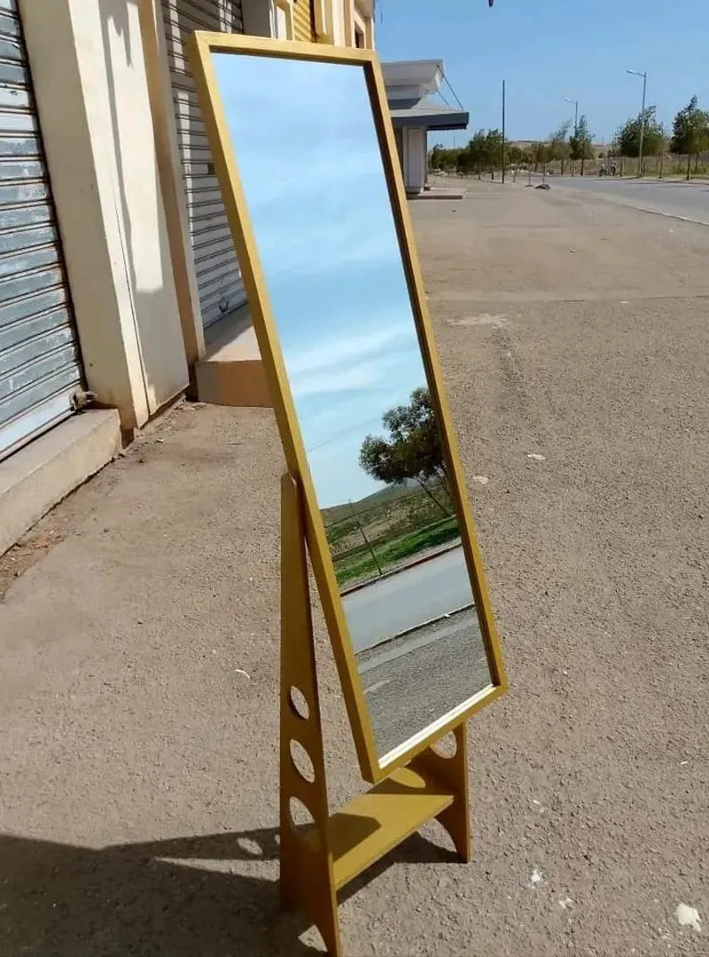 Miroir long et mobile