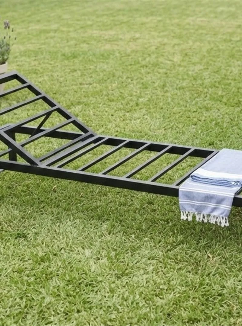 Transat en fer forgé pour jardin et piscine