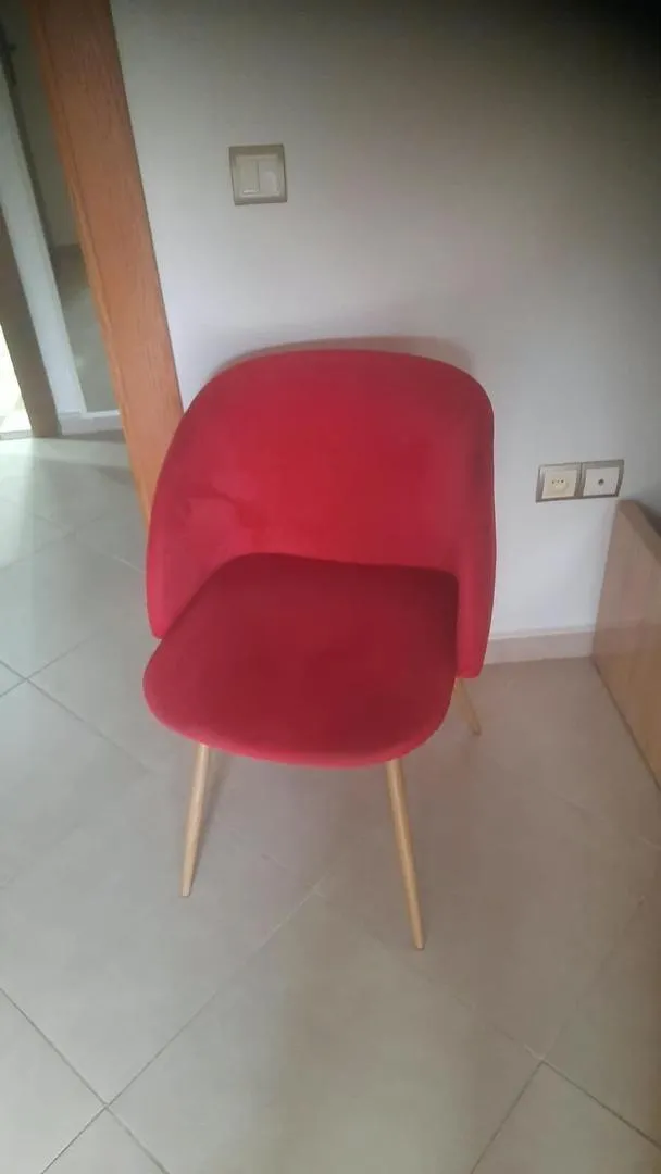Chaise presque neuve