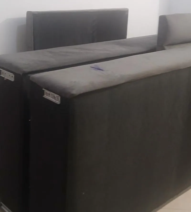 Vente bureau enfant et 2 lits et salle à manger
