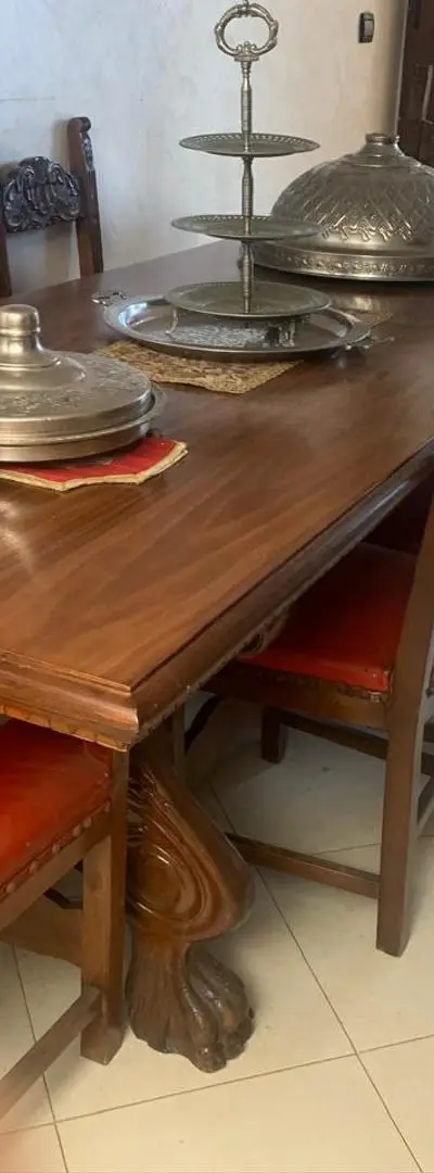 Belle table à manger antique en noyer