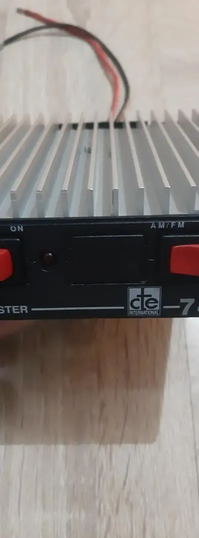  CTE 747 International Booster 100w pour radio CB