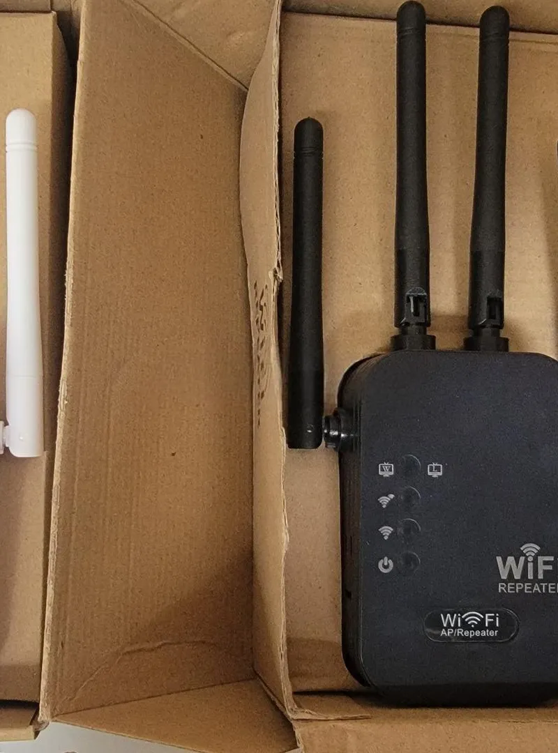 Répéteur WiFi 2.4G 300Mbps Sans Fil