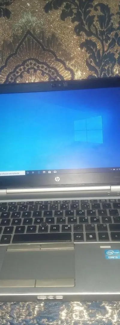 HP EliteBook i5 encore propre