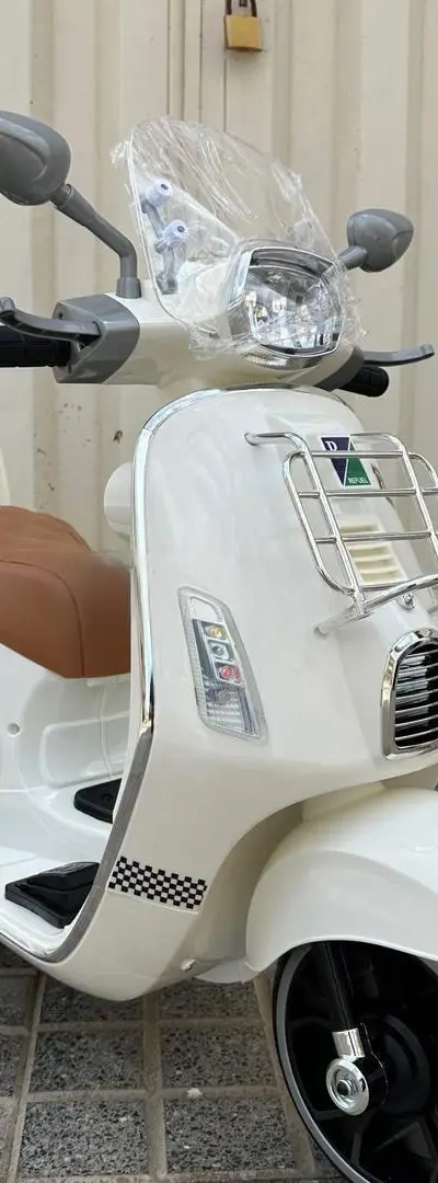 MOTO VESPA ÉLECTRIQUE POUR ENFANTS