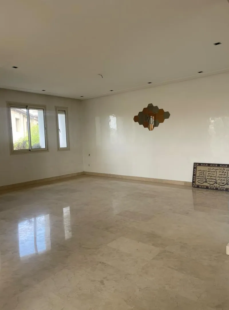 À VENDRE – APPARTEMENT HAUT STANDING DE 163 M²