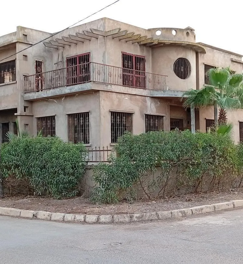 فيلا للبيع في نواحي الدار البيضاء مساحة 600 متر