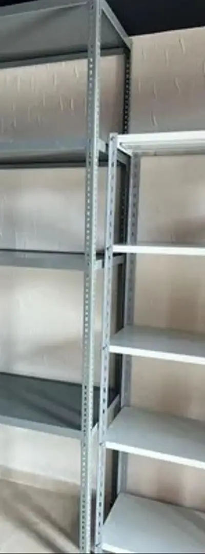 Rayonnage métallique léger