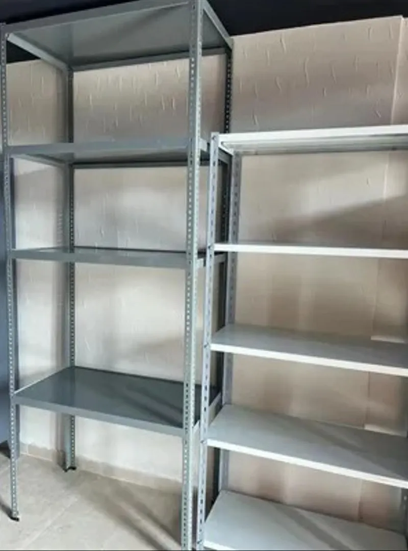Rayonnage métallique léger