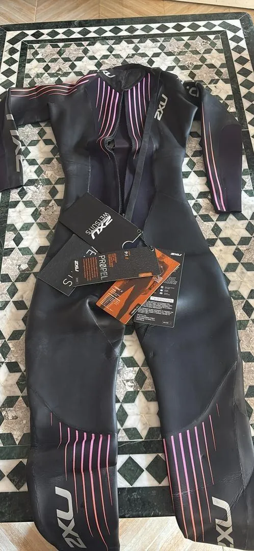 Combinaison de plongée 2XU neuve, portée 3 fois
