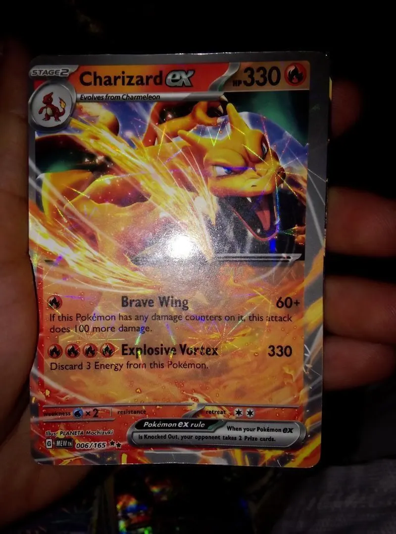 Carte Charizard ex 330 HP