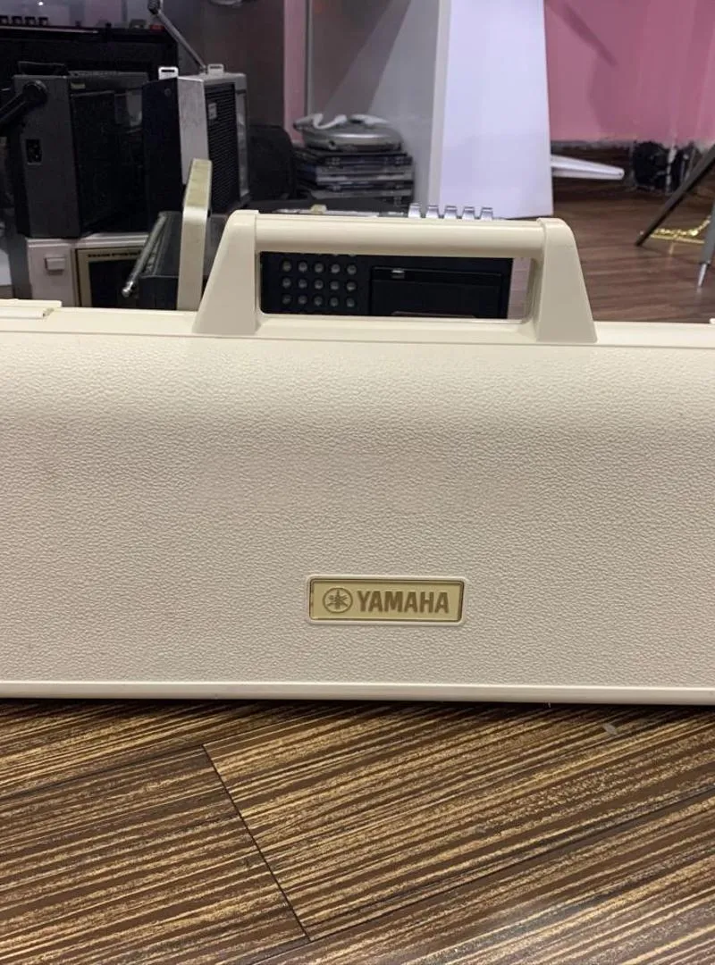 SYNTHÉTISEUR RARE VINTAGE YAMAHA PORTASOUND PS-1