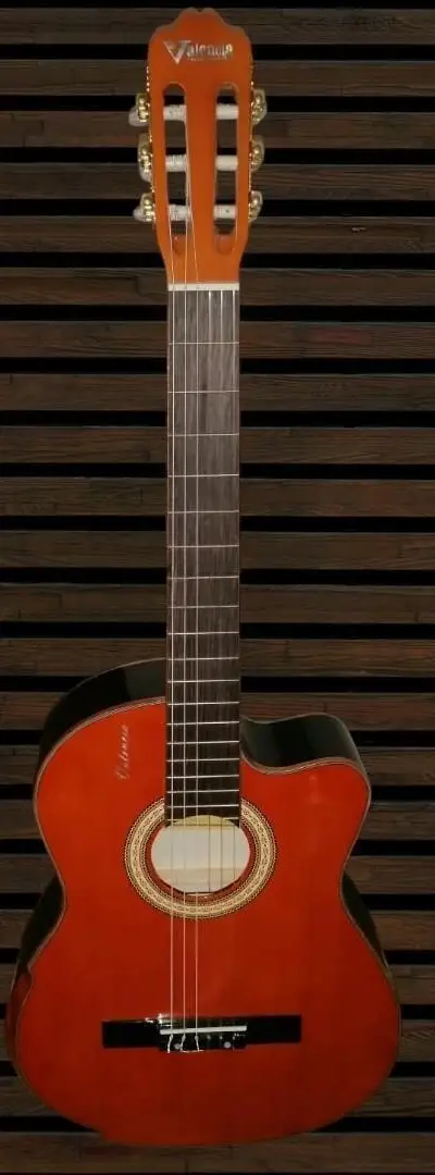 Pack Guitare électro classique Valencia EQ 2026