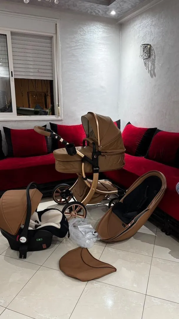 Poussette trio neuve jamais utilisée