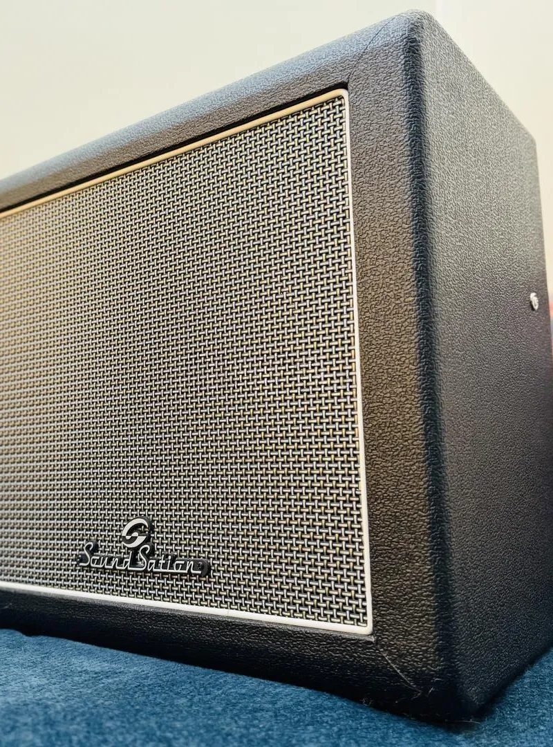 SOUNDSATION MOLOTOV 15C Ampli à Lampes - Full Tubes