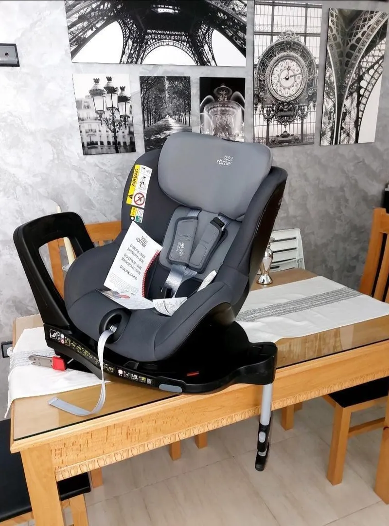 Siège auto Römer Britax dualfix M2 comme neuf