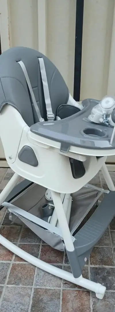 Chaise haute pour bébé
