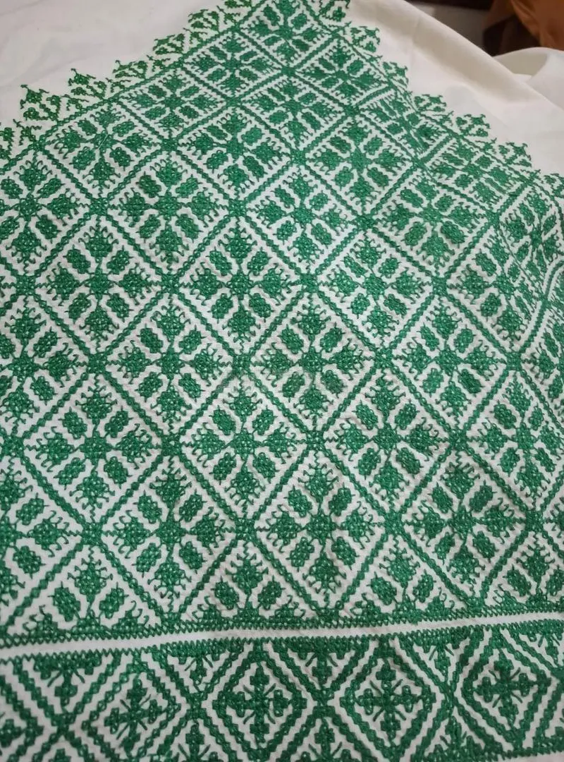 Liza à la broderie Fassi
