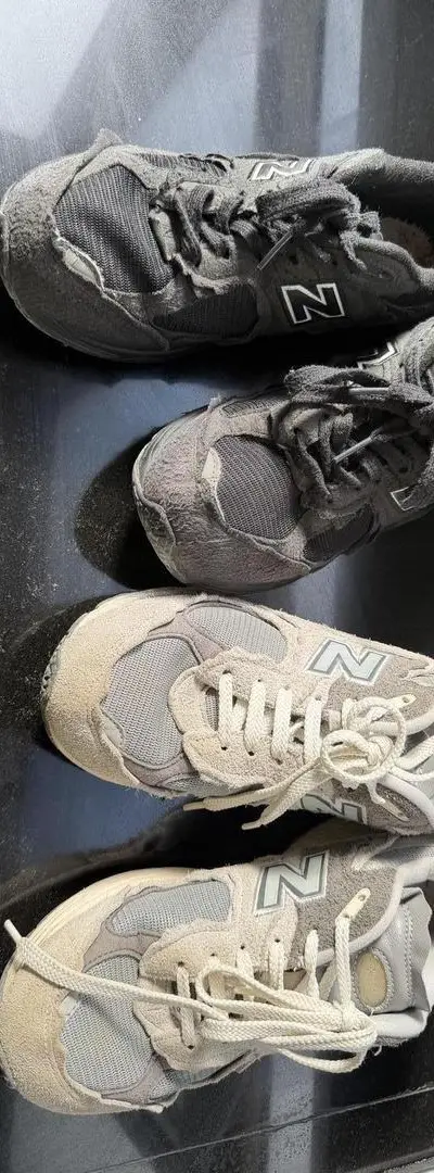 New Balance 2002 R