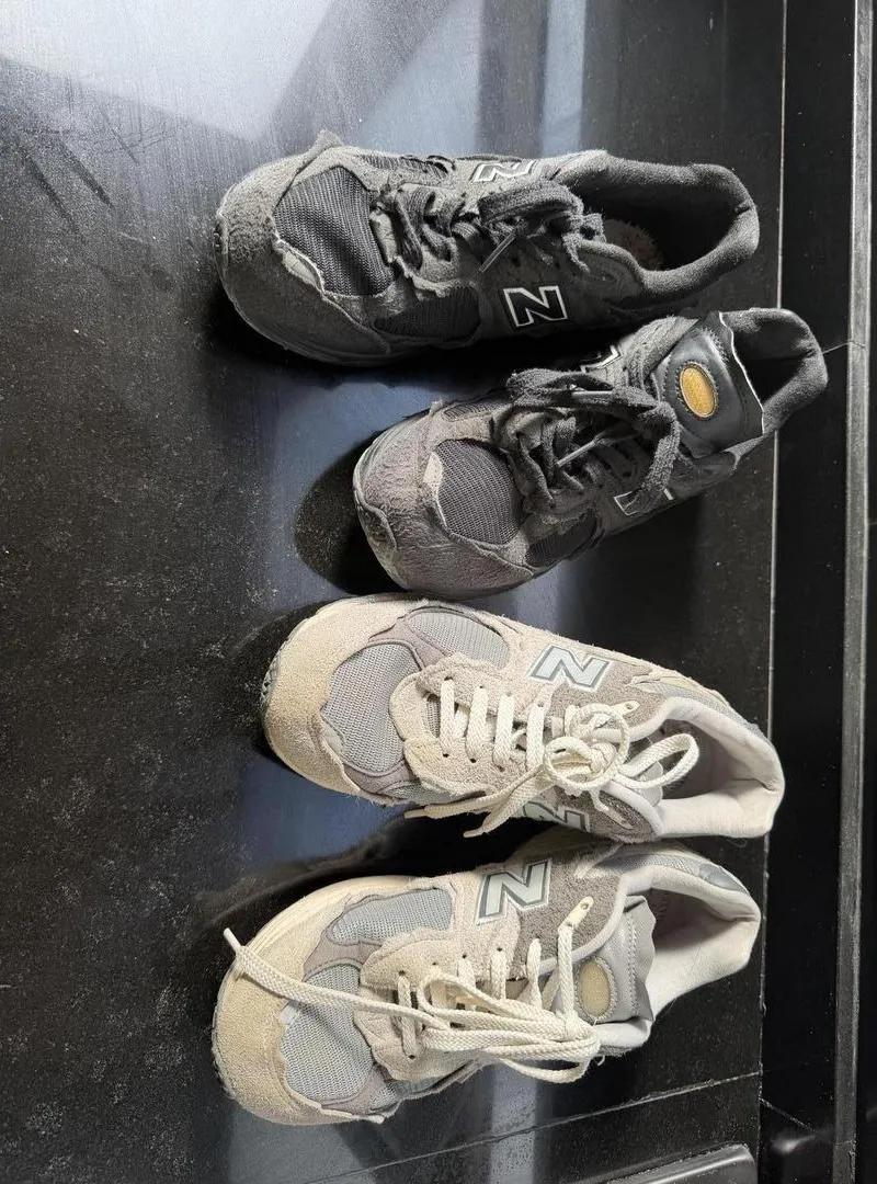 New Balance 2002 R