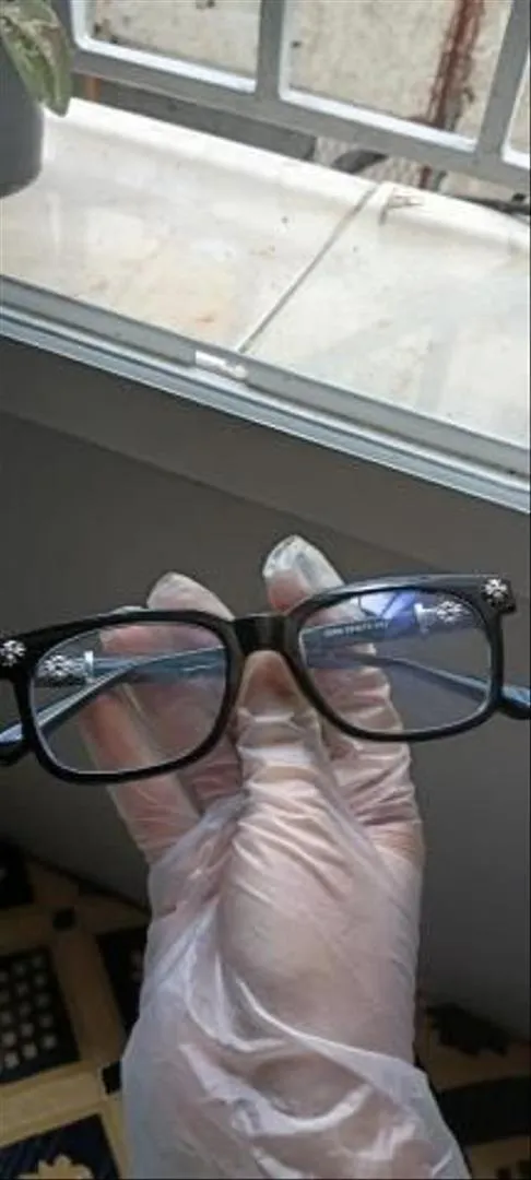 Lunettes Chrome Hearts à vendre🖤