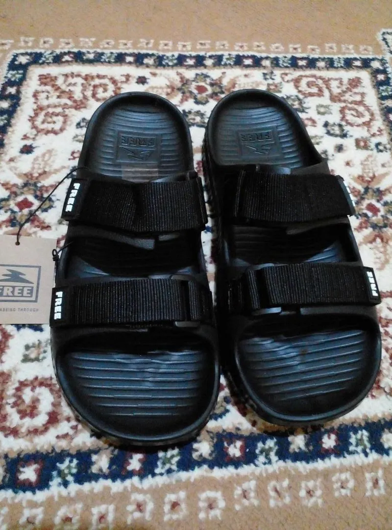 Sandale homme noire neuve design scratch 40 à 44