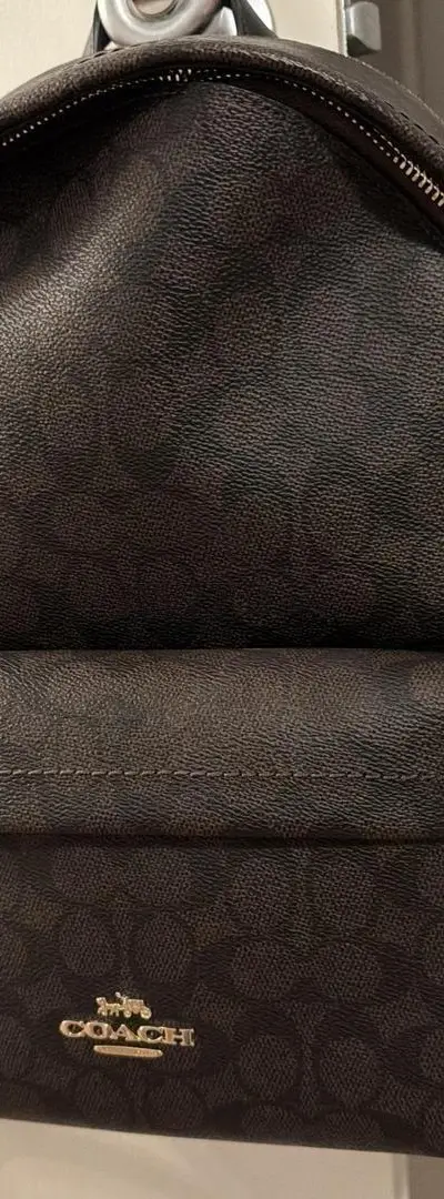 Sac à dos Coach Taylor Small – Original – Neuf – 3200 DH. Jamais utilisé, encore tout neuf.
