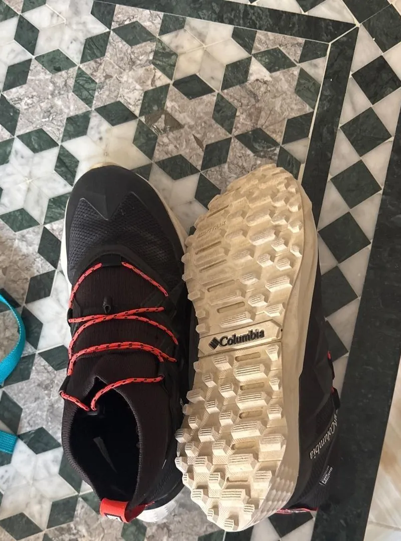 Chaussures de montagne Columbia, encore propres, taille 38