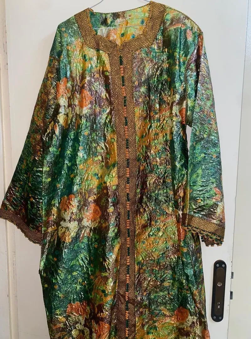 Vente d'un caftan antique en très bon état