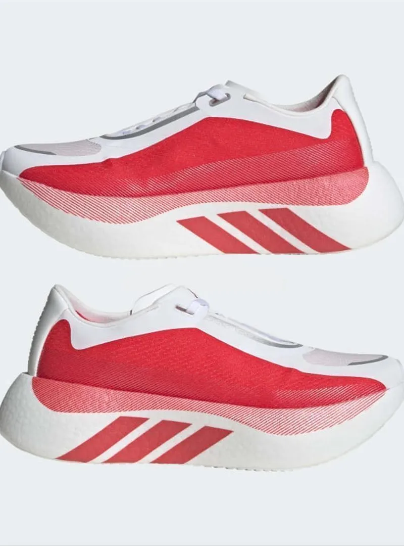 Chaussures de sport Adidas originales à vendre.