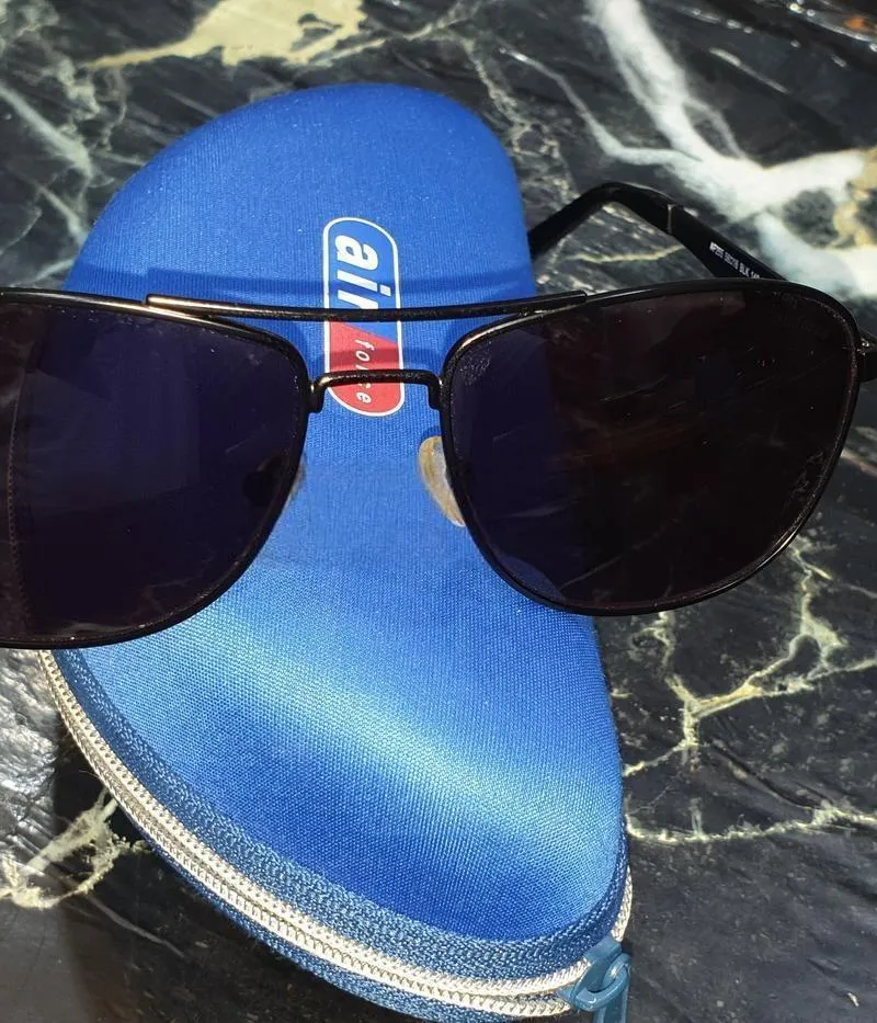 Lunettes de soleil Aire Force originales