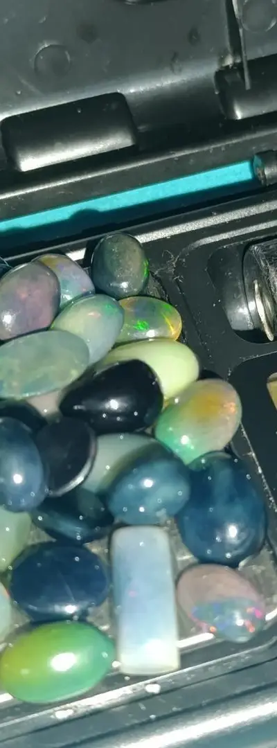 Opal opale noire