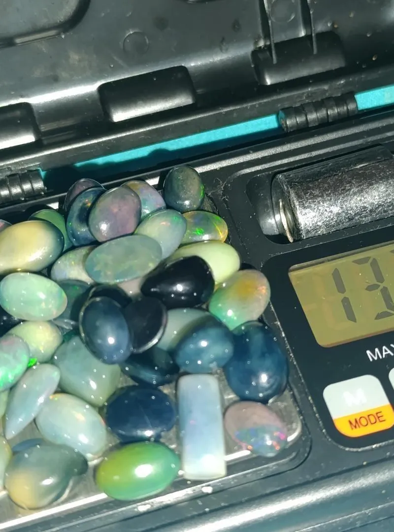 Opal opale noire