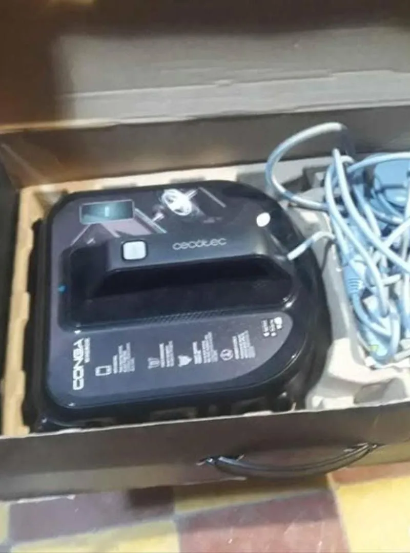 Cecotec Windroid 980 robot nettoyeur à vitre