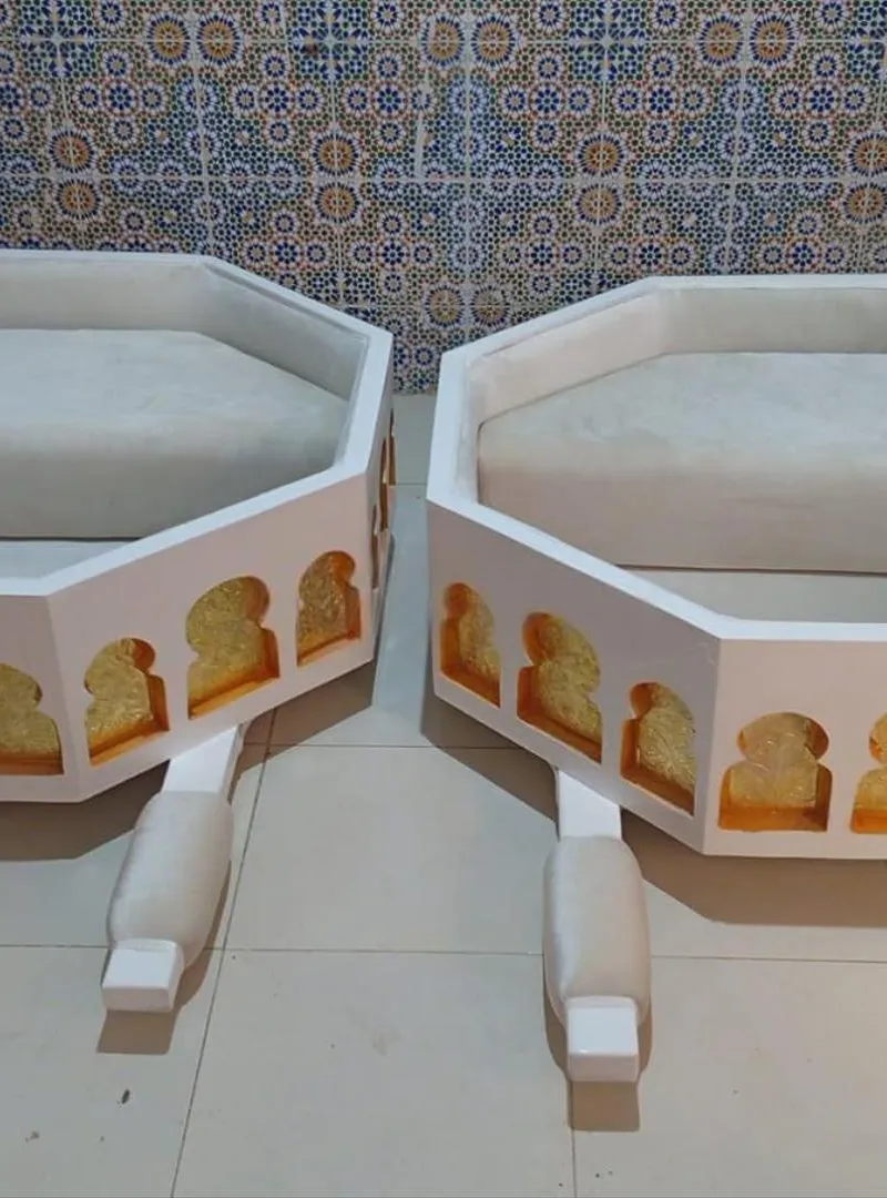 Miyadi royaux en bois avec cuivre et vernis de haute qualité